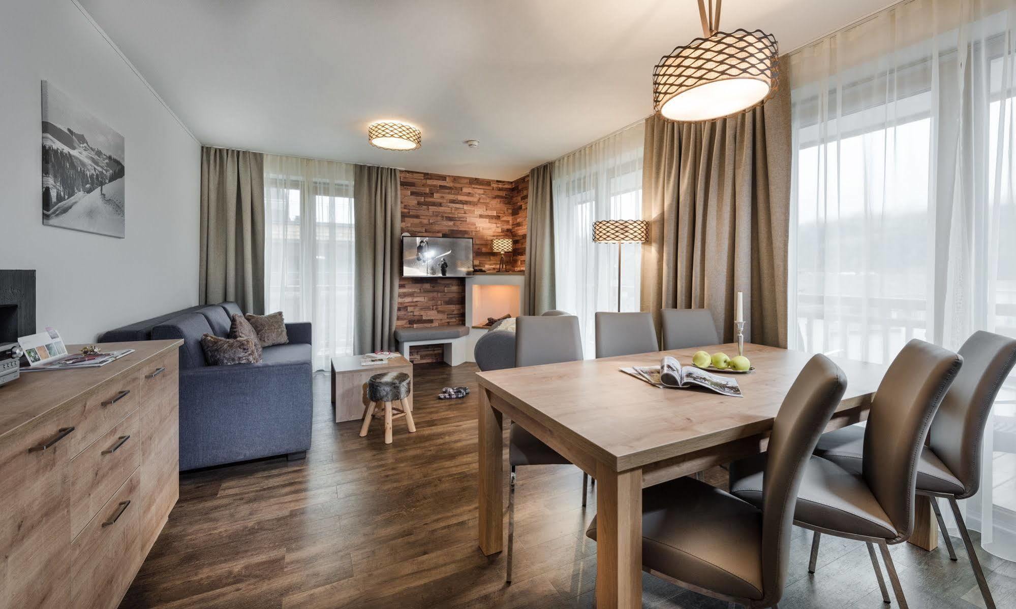 Apartment Centrum - Steinbock Lodges Zell am See Buitenkant foto