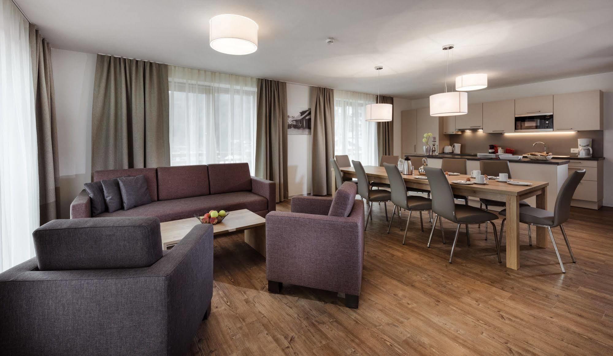 Apartment Centrum - Steinbock Lodges Zell am See Buitenkant foto